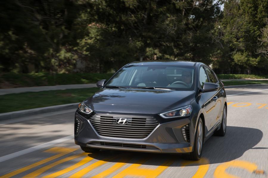  Hyundai IONIQ hybrid (AE) 2016 года  (NA) (фото 16 из 29)
